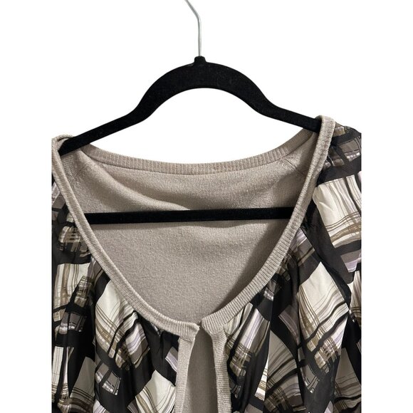 👗 2/$30 👗 Reversible Gray & Plaid Cardigan With Ruffle Sleeves sz L - Picture 6 of 9